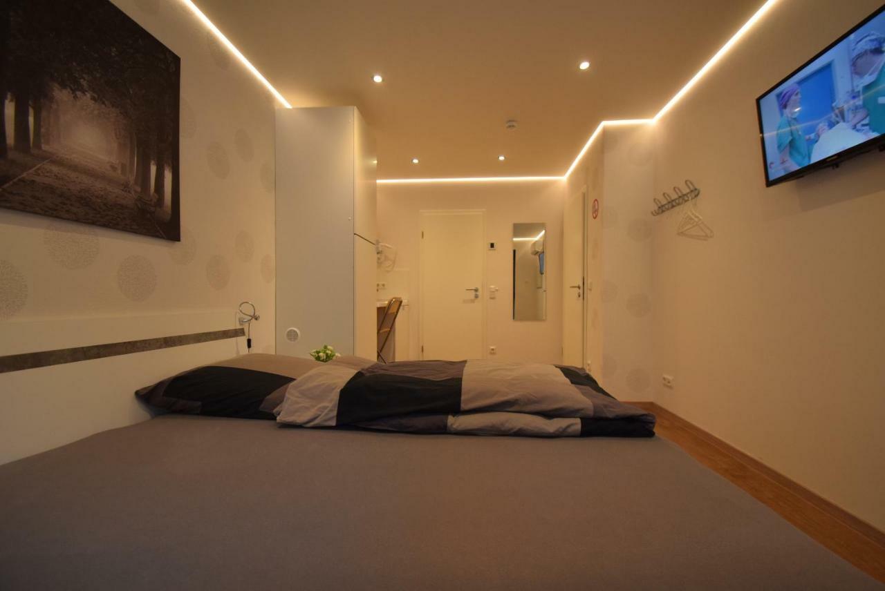 Ferienzimmer * Saarlouis
